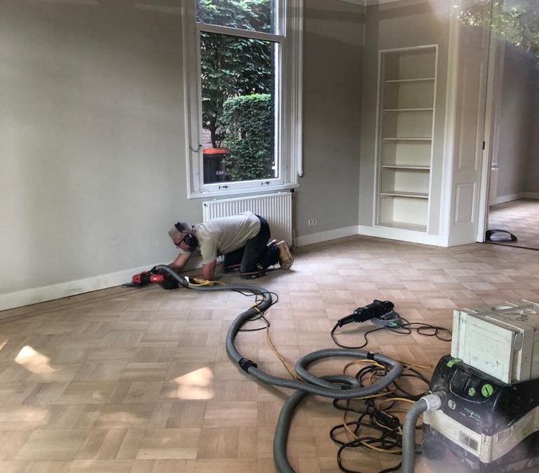 Doe het zelf of professionele vloerrenovatie