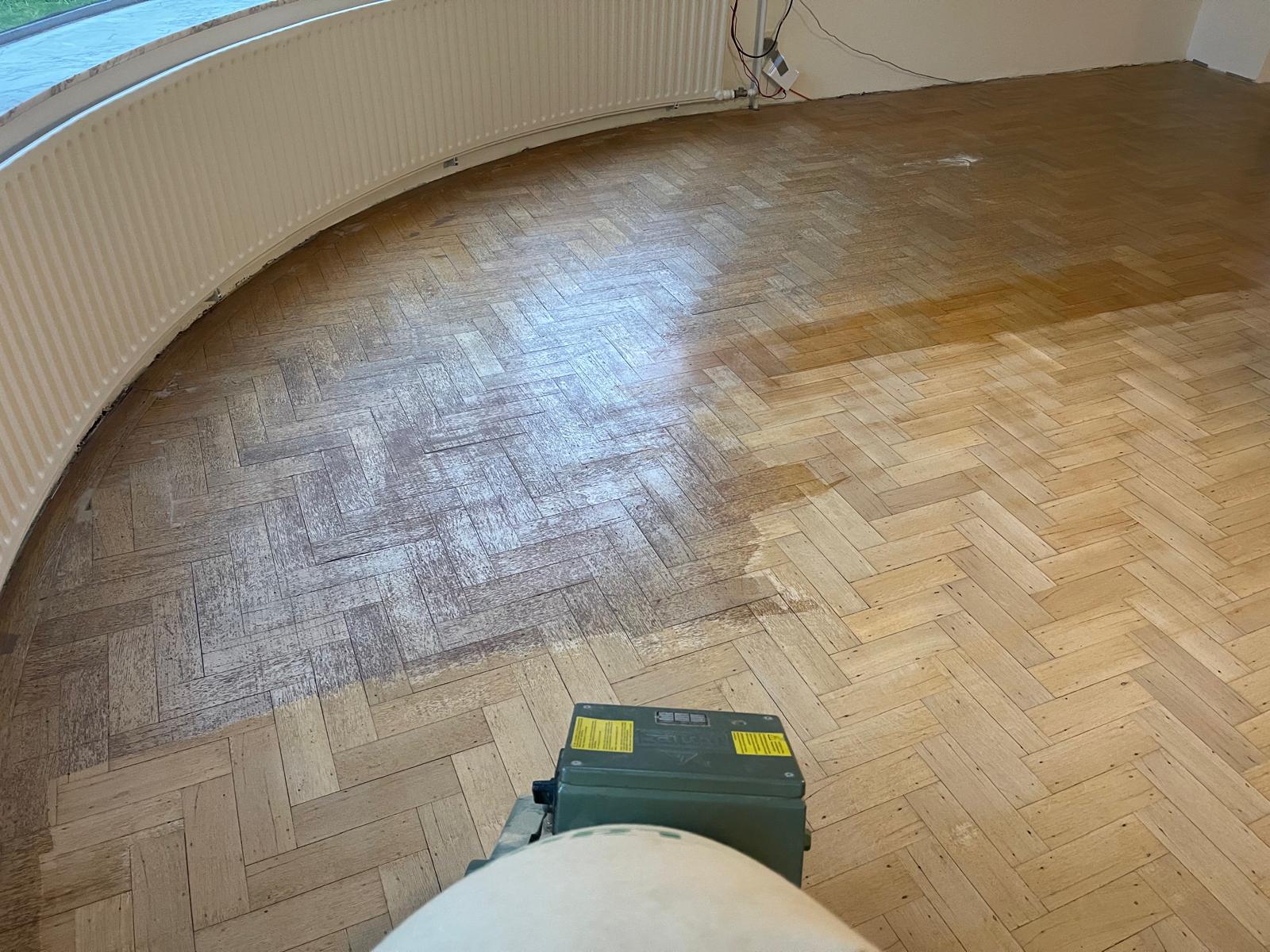 vloer aan het schuren